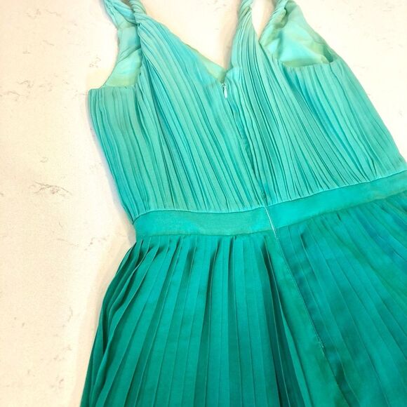 NEW Banana Republic Green Ombré Pleated Fit and Flare Twist Strap Midi Dress - Picture 8 of 8